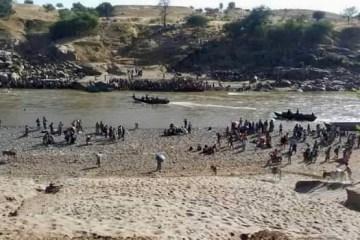 Ethiopian refugees crossing into Sudan WFP