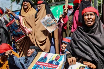 Somali mothers demonstrate Mogadishu over missing sons